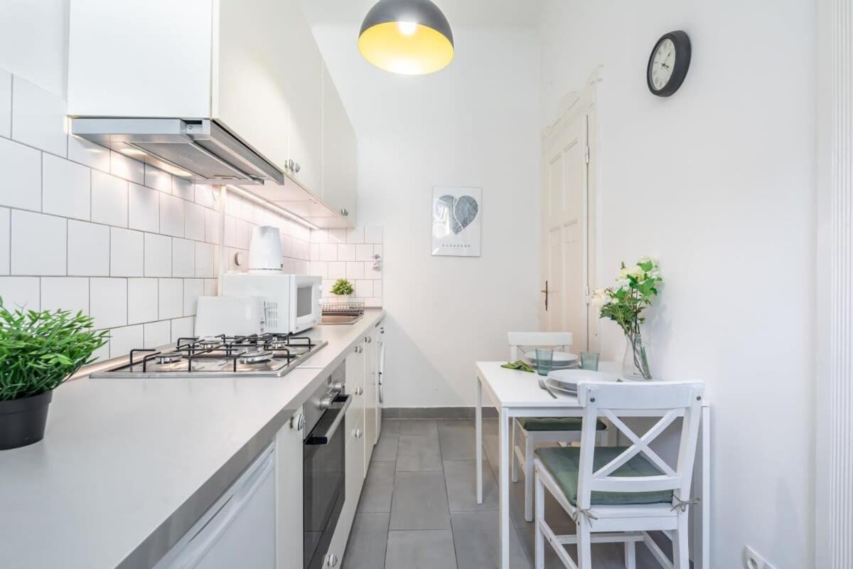 Lovely & Cozy With A C Apartament Budapeszt